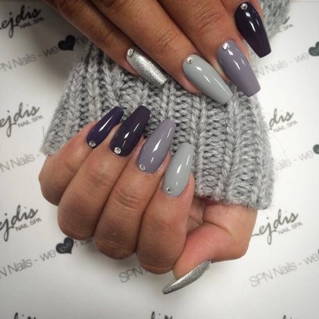 NaiLac UV/LED Gel Nail Polish 089 Dark Grey Nails