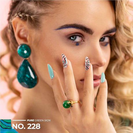 Victoria Vynn Pure Creamy Hybrid Gel 228 Green Sign Nails