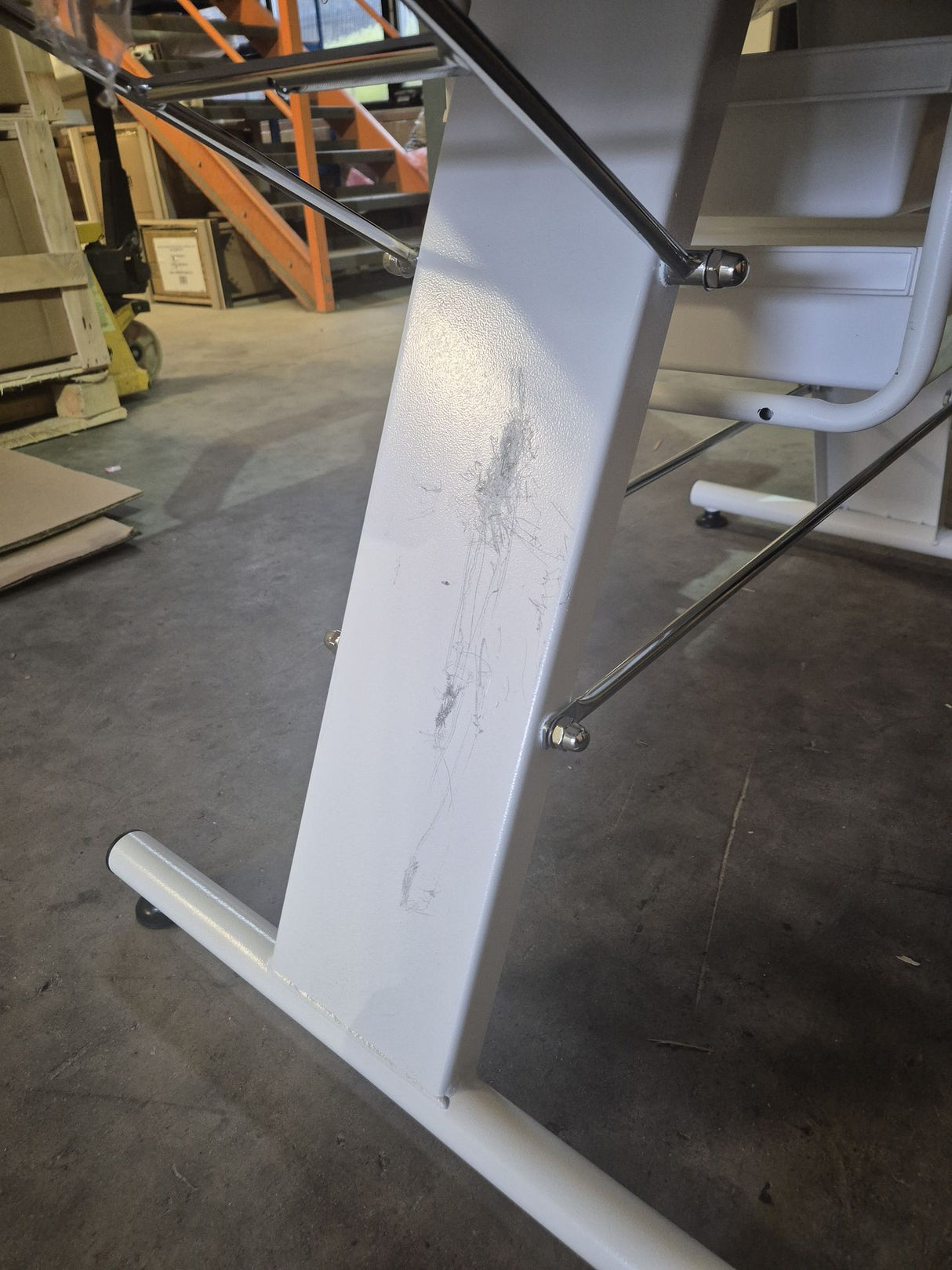 OUTLET ActiveShop Basic 202 White Cosmetic Chair