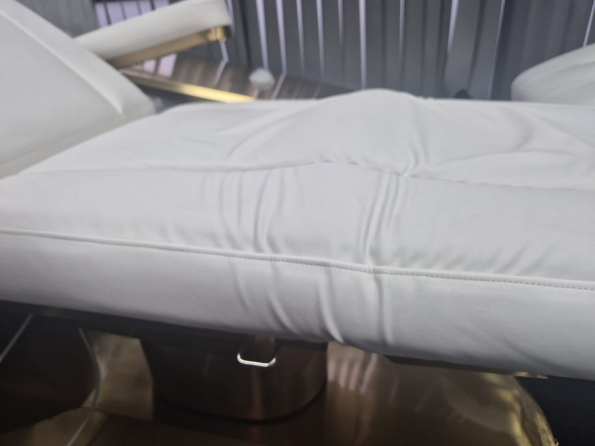 OUTLET Manufakturo Étoile Electric Lash Beauty Bed - 3 Motors White