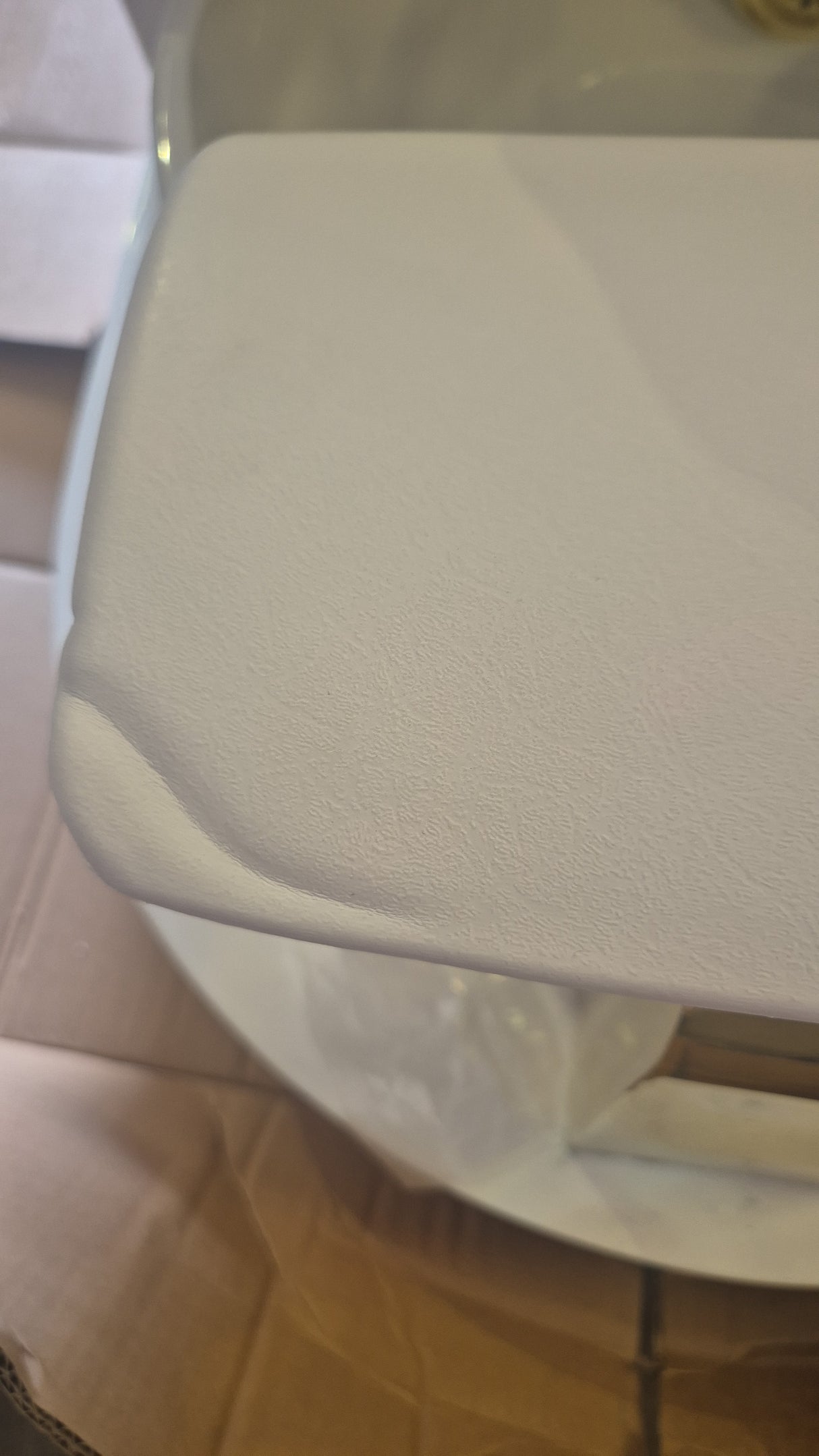 OUTLET Manufakturo Noémie Creamy Luxury Electric Pedicure Chair – Massage Backrest, Gold Tap, USB-C, Ceramic Basin