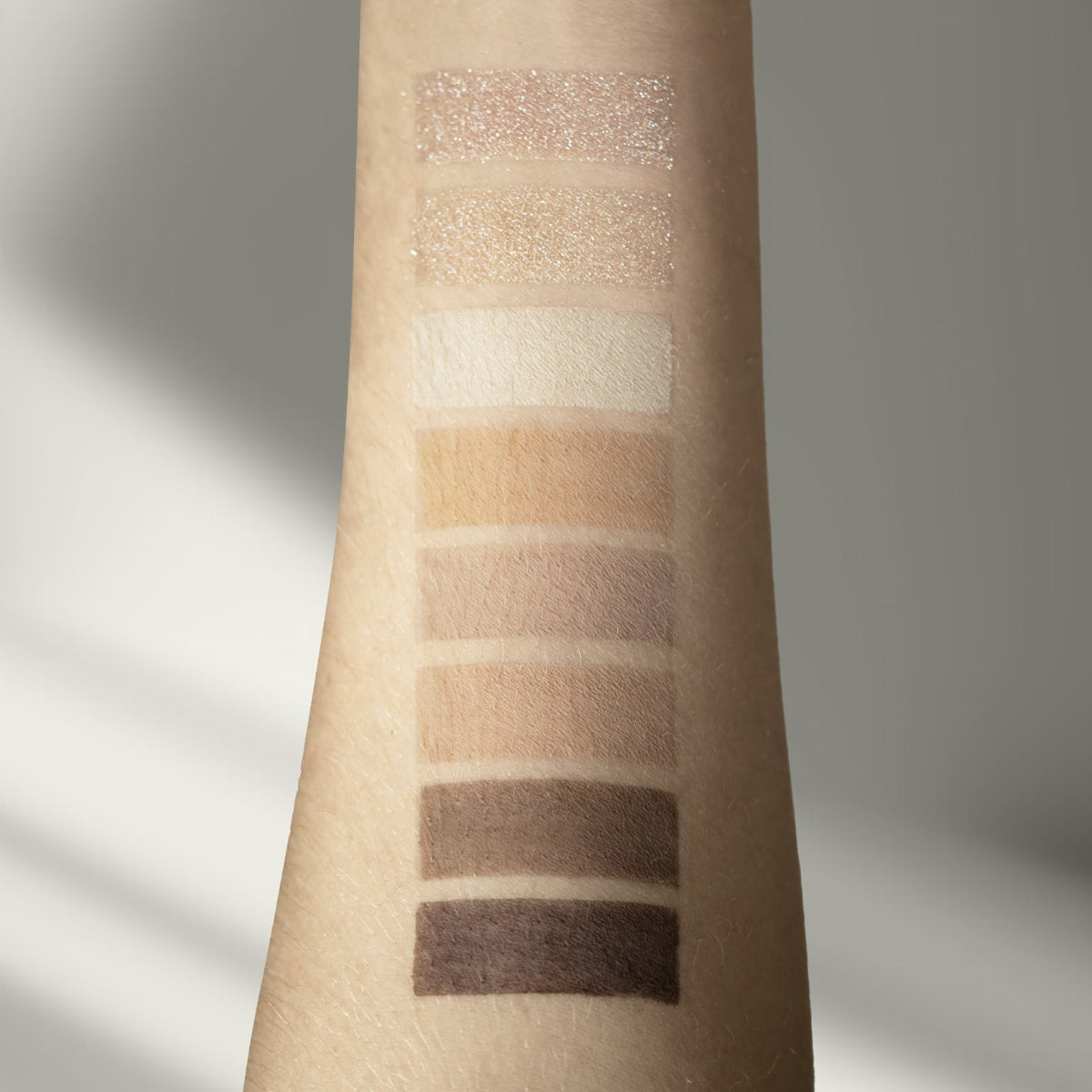 Affect Day to Night Eyeshadows Palette Colours