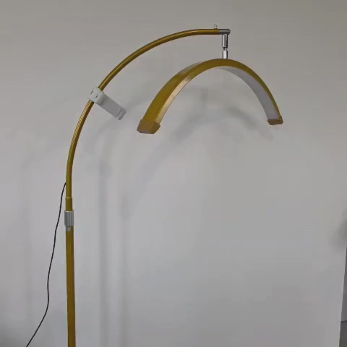 Manufakturo Beauty Lash LED Moonlight - Adjustable Colour Temp & Intensity Mustard Gold