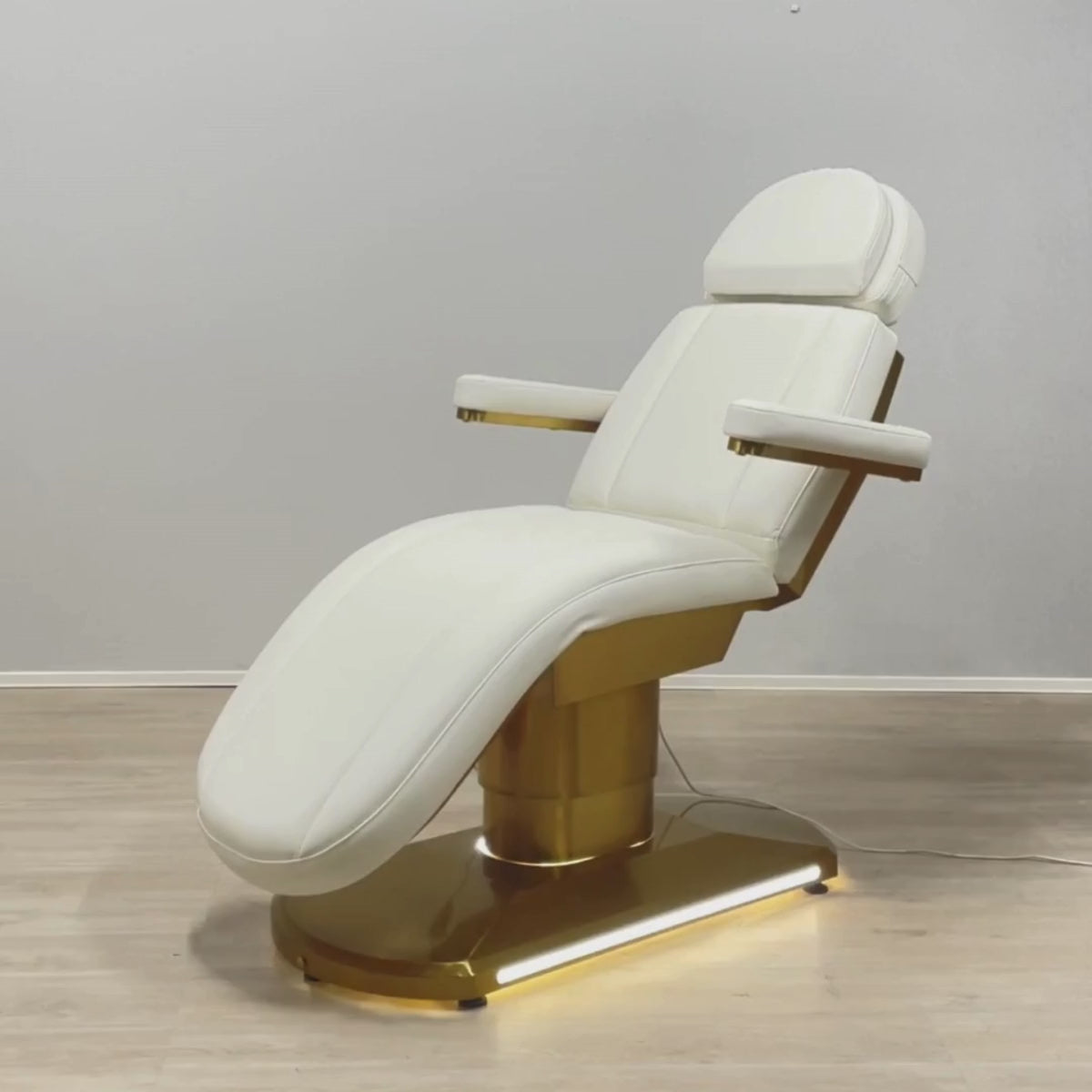 Manufakturo Étoile Black The Complete Studio Set - Beauty Bed, Chair, Moonlight & Trolley
