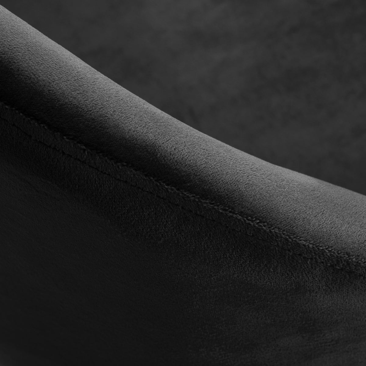 4Rico QS-MF18G Swivel Salon Chair Black - close-up of the upholstery and construction details