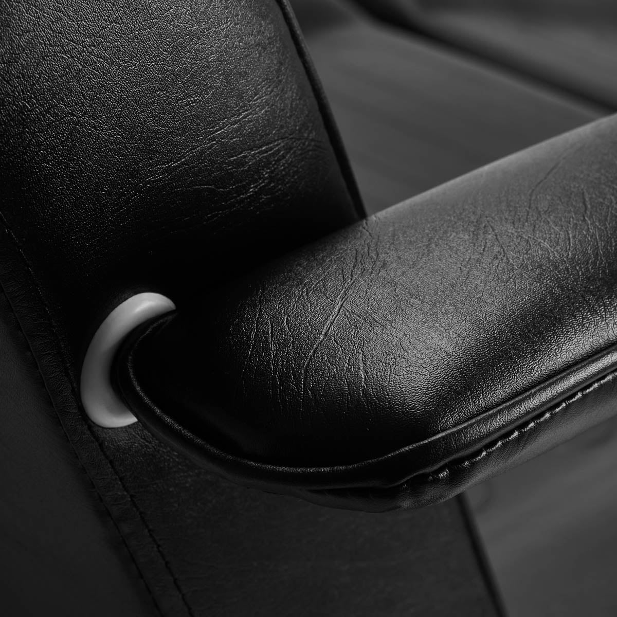 ActiveShop Basic 210 Hydraulic Beauty Bed Black - close-up of the upholstery and construction details