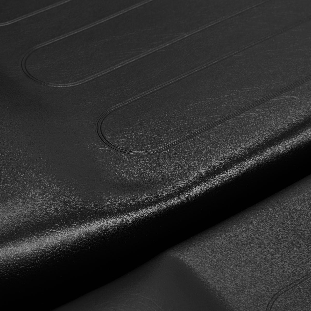 ActiveShop Basic 210 Hydraulic Beauty Bed Black - close-up of the upholstery and construction details