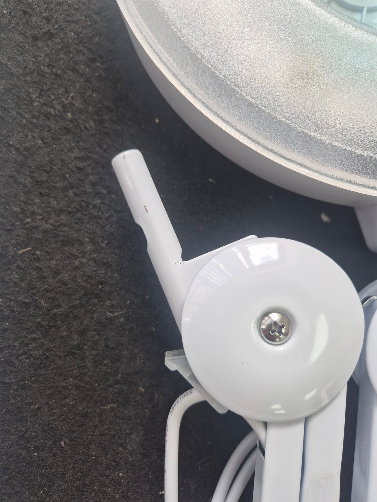 ActiveShop Outlet S4 LED Magnifier Lamp With Tripod - close-up showing controls and working components