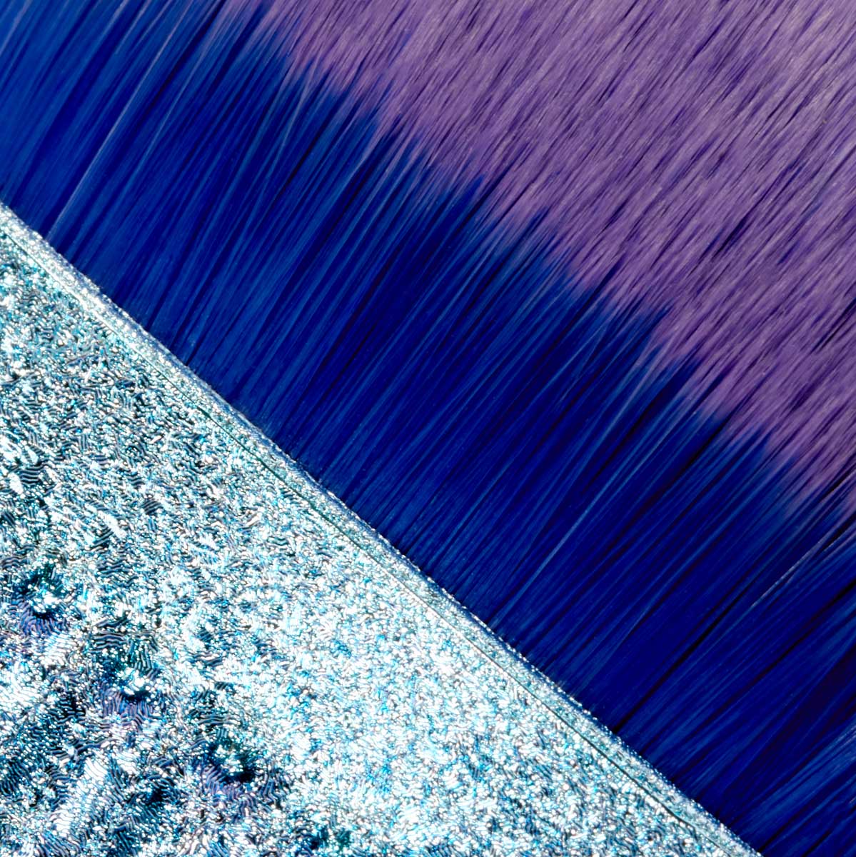 ActiveShop Shell-Shaped Dusting Brush - product displayed with its packaging on a dark background