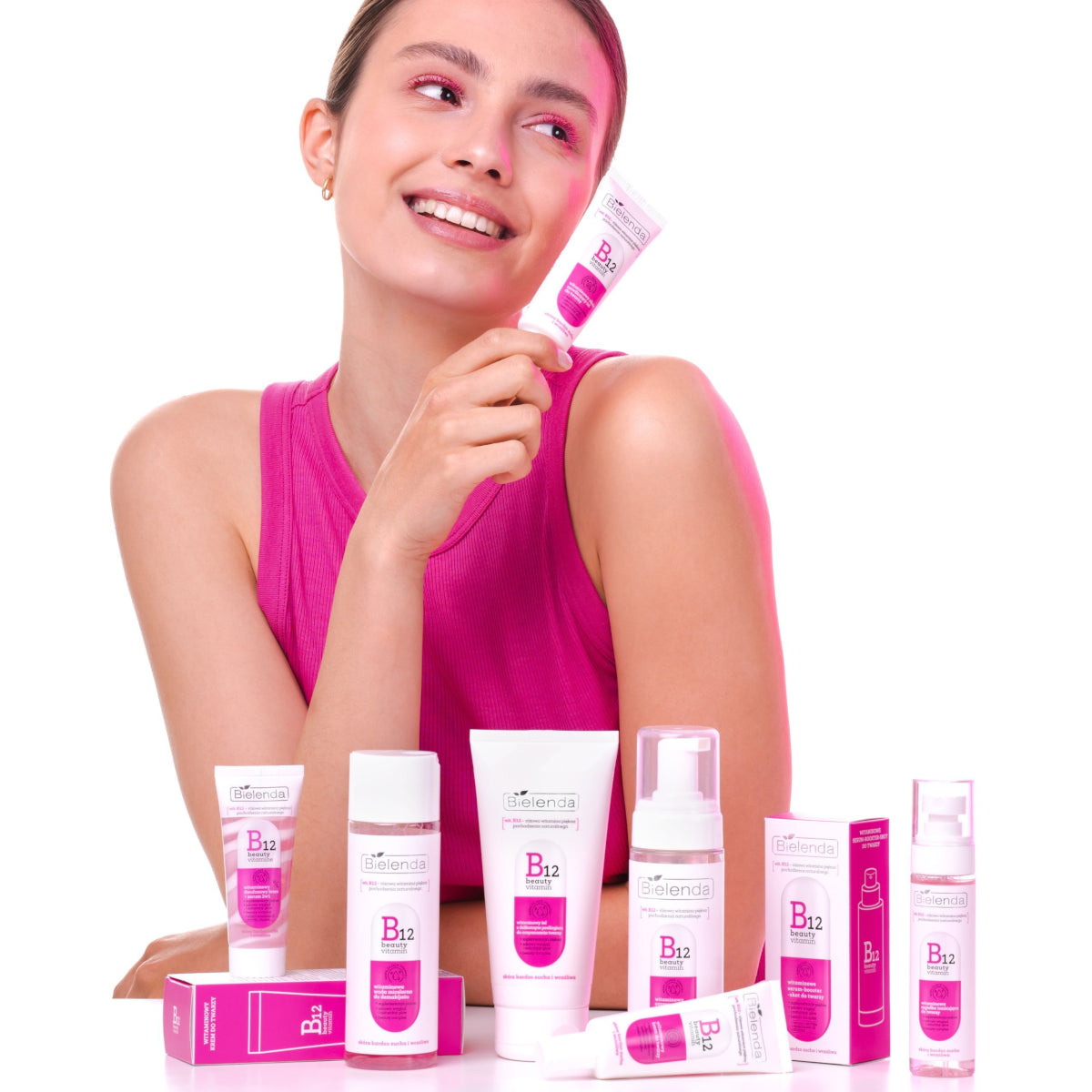 Bielenda B12 Beauty Vitamin Face Cleansing Gel with Peeling (EXP 09/2026) - isolated on a white background