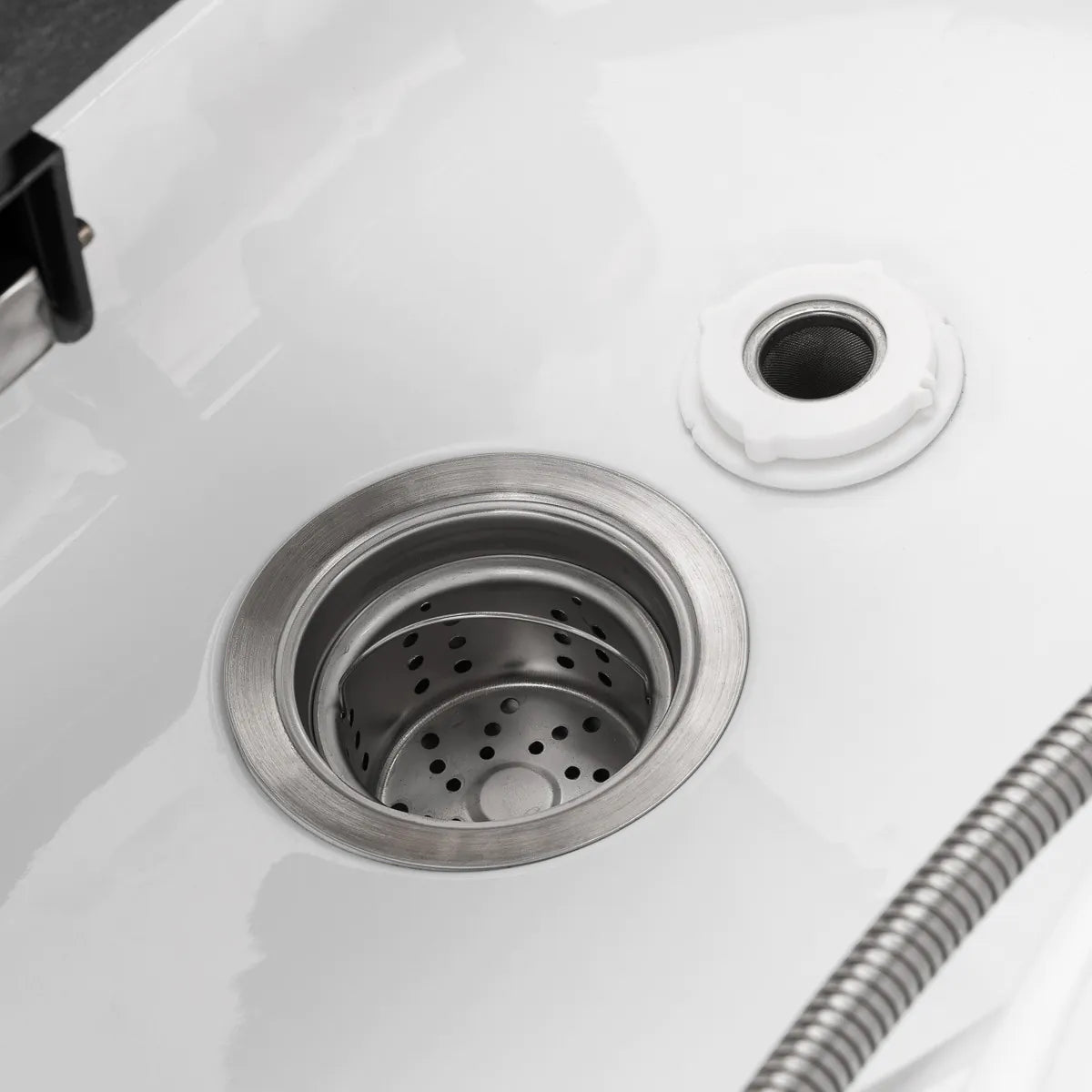 Gabbiano 050 Japanese Head Spa Backwash Unit Black - displayed in a professional treatment-room setting