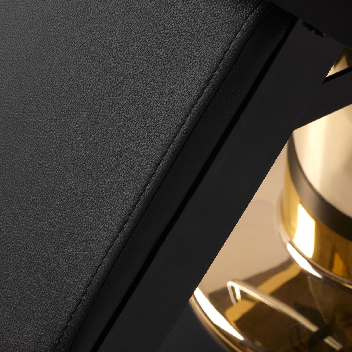 Gabbiano Barber Chair Marcus Gold - close-up of the upholstery and construction details