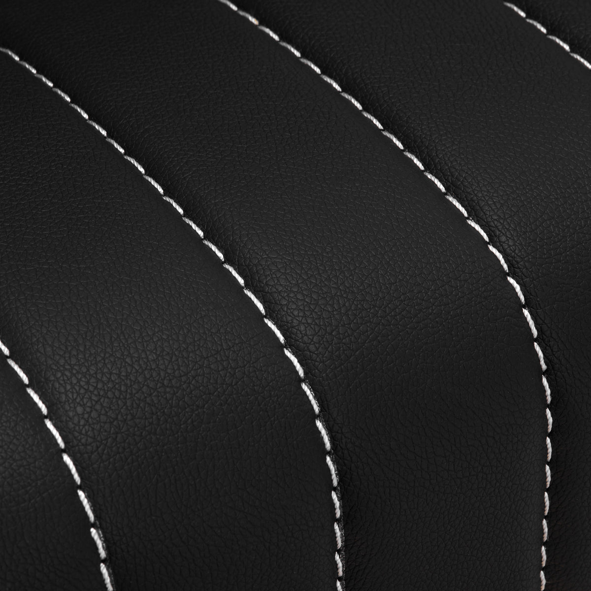 Gabbiano Barber Chair Marcus Gold - close-up of the upholstery and construction details