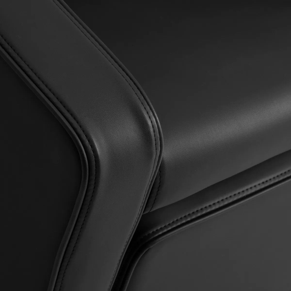 Gabbiano Emma Hairdressing Backwash Unit Black - close-up of the upholstery and construction details