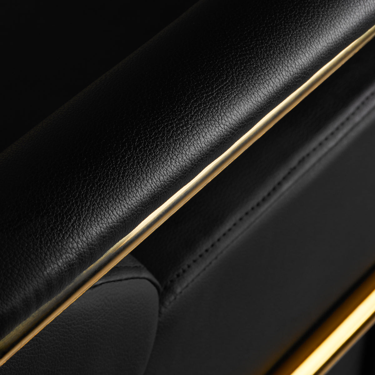 Gabbiano Hair Wash Unit Mayka Black - close-up of the upholstery and construction details