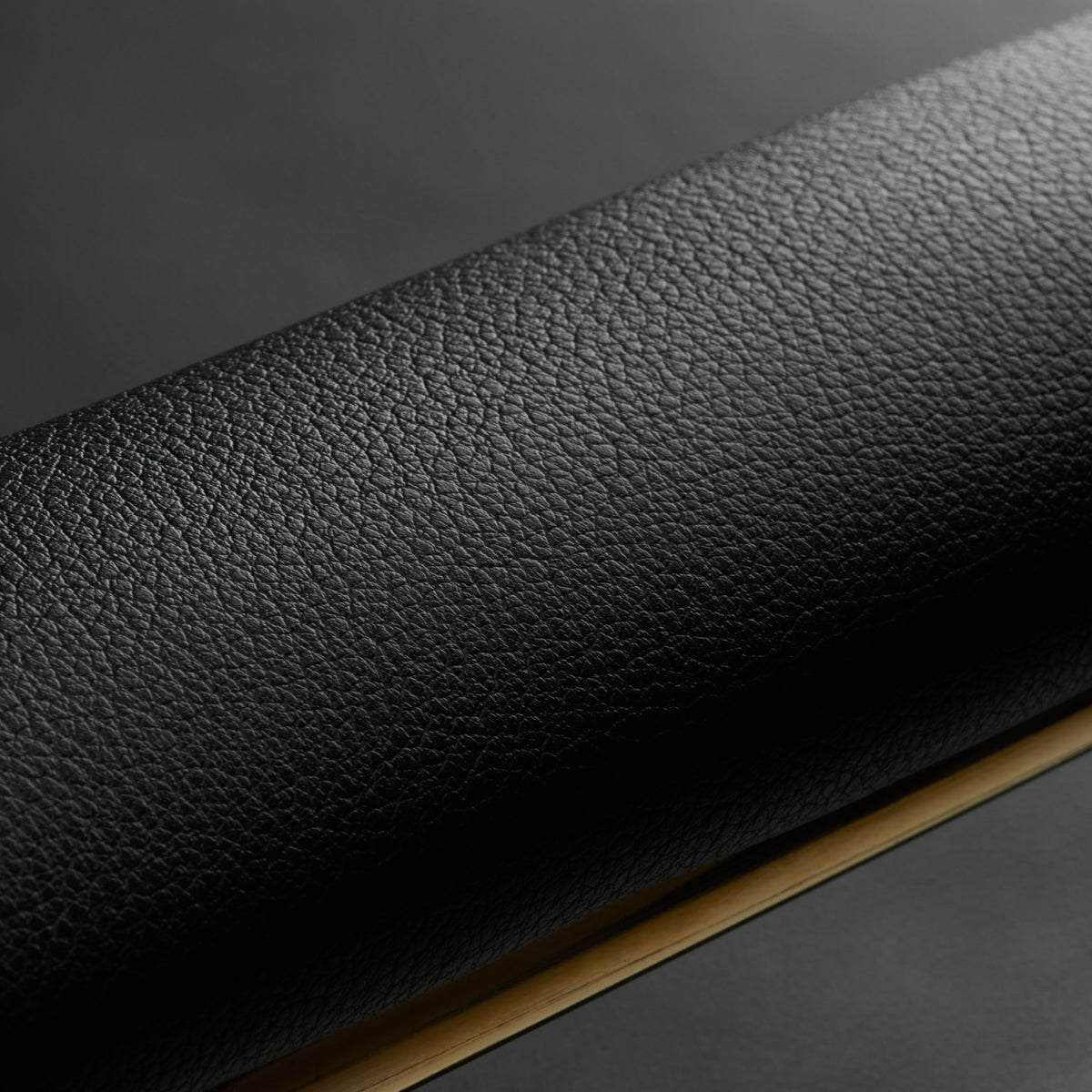 Gabbiano Hair Wash Unit Mayka Black - close-up of the upholstery and construction details