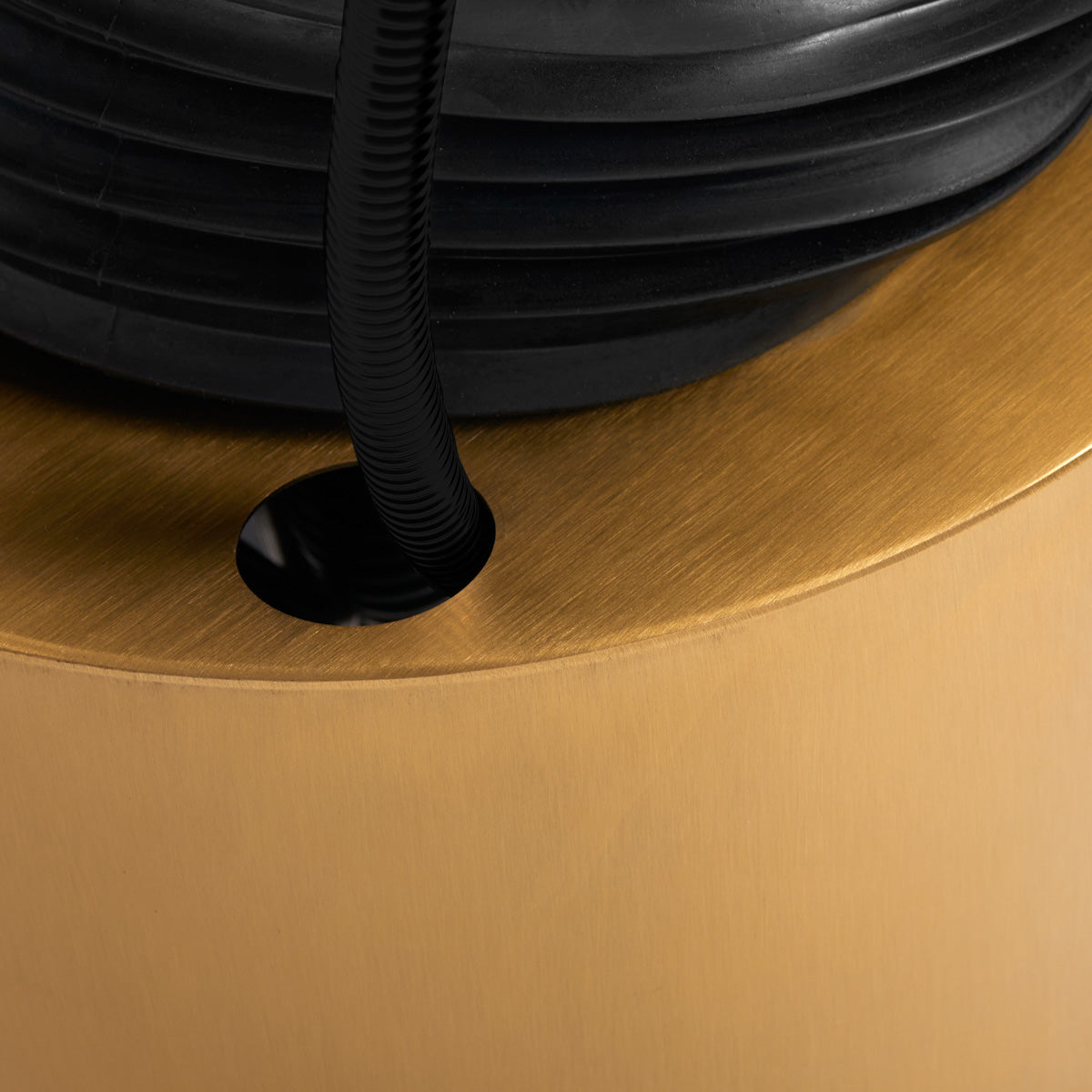 Gabbiano Hairdressing Backwash Unit Toledo Black - close-up of the upholstery and construction details