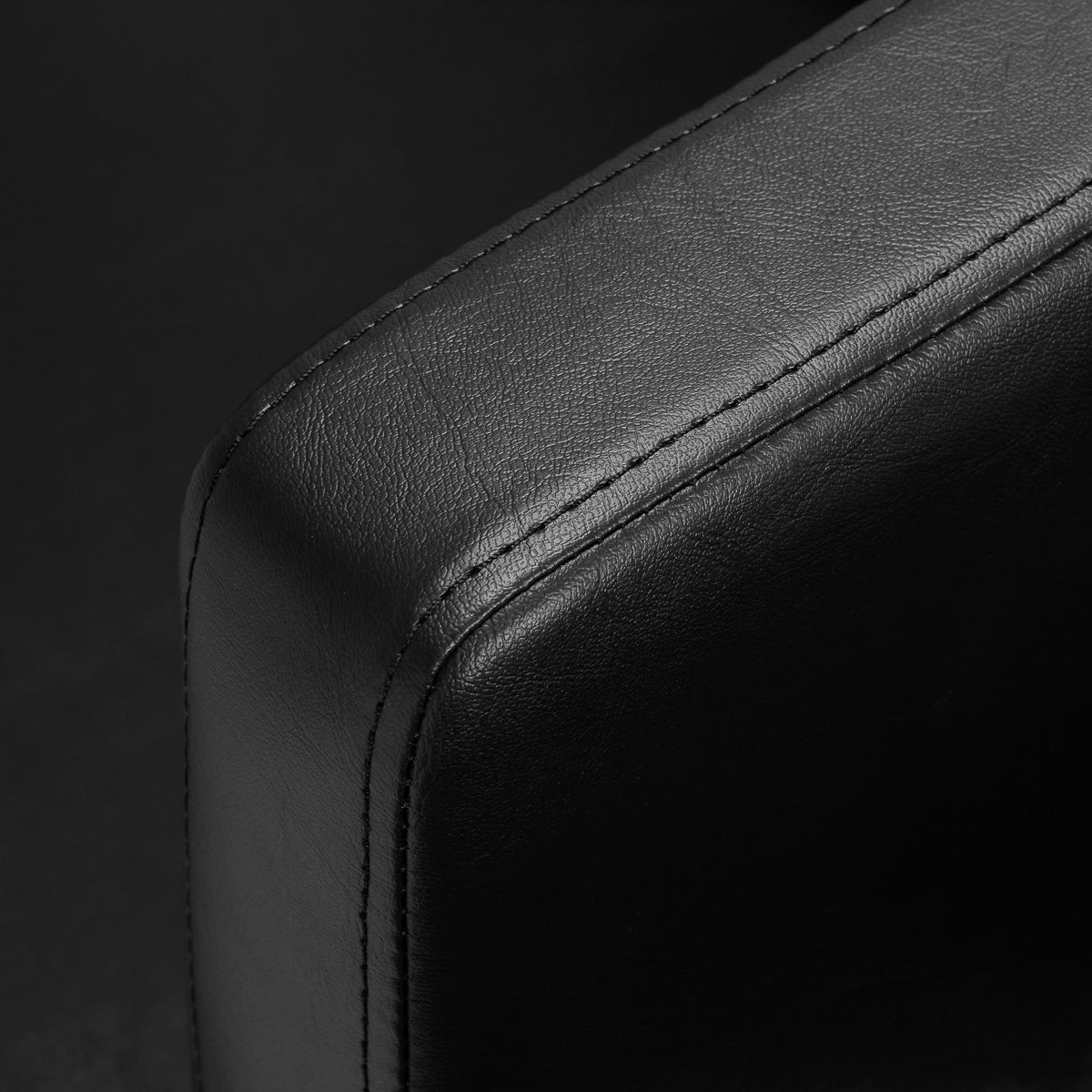 Gabbiano Hairdressing Chair Roma Black - close-up of the upholstery and construction details