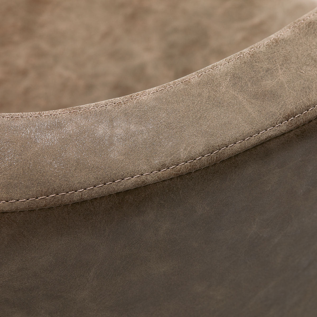 Gabbiano Hairdressing Chair Roma Old Brown - close-up of the upholstery and construction details