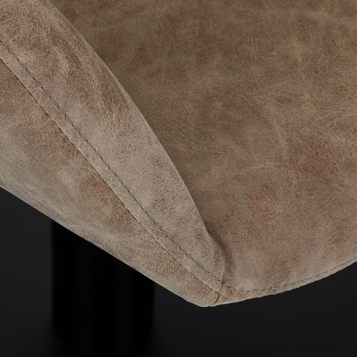 Gabbiano Hairdressing Chair Sevilla Old Brown - close-up of the upholstery and construction details