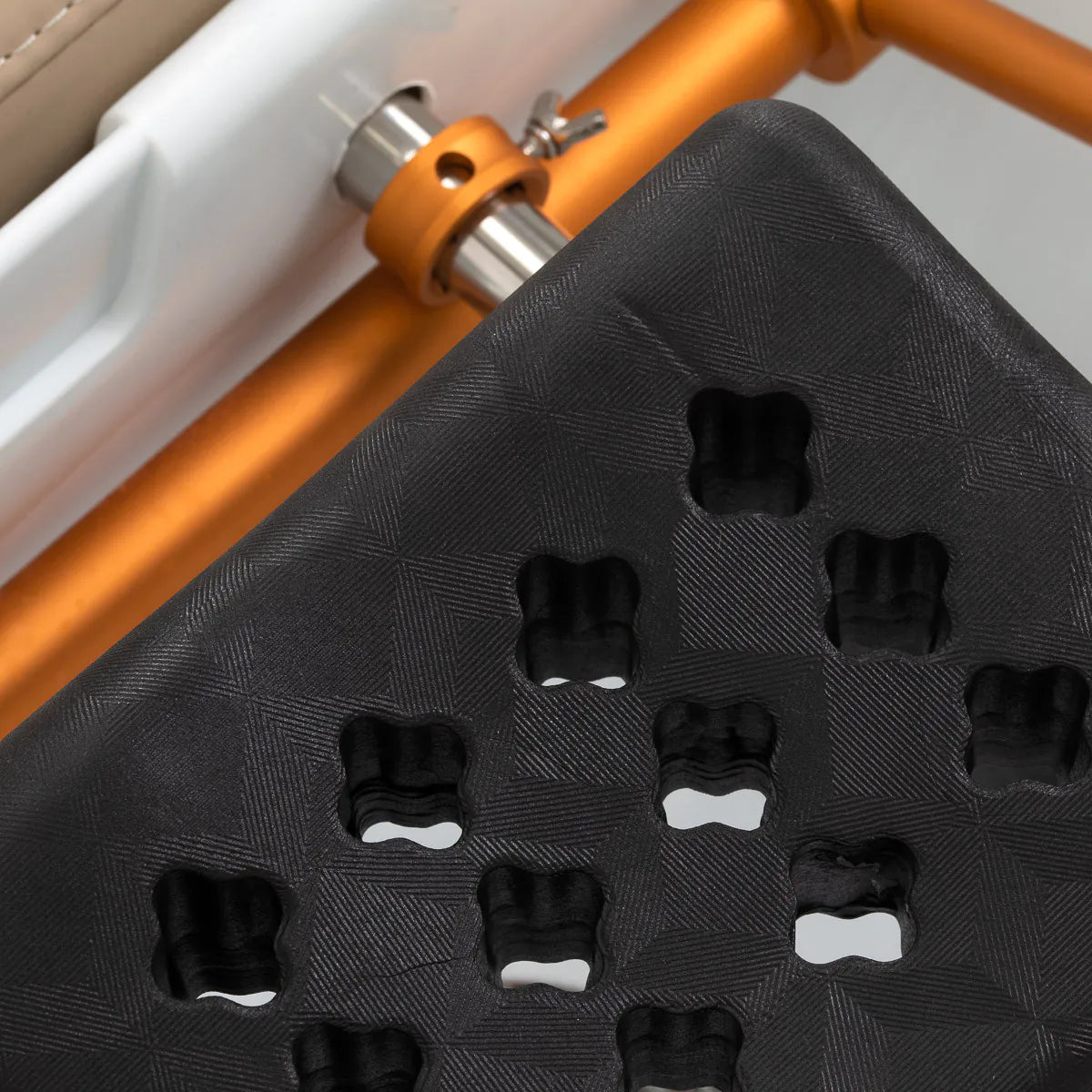 Gabbiano Maldives Head Spa Bed & Professional Hair Washing Station Beige - close-up of the upholstery and construction details