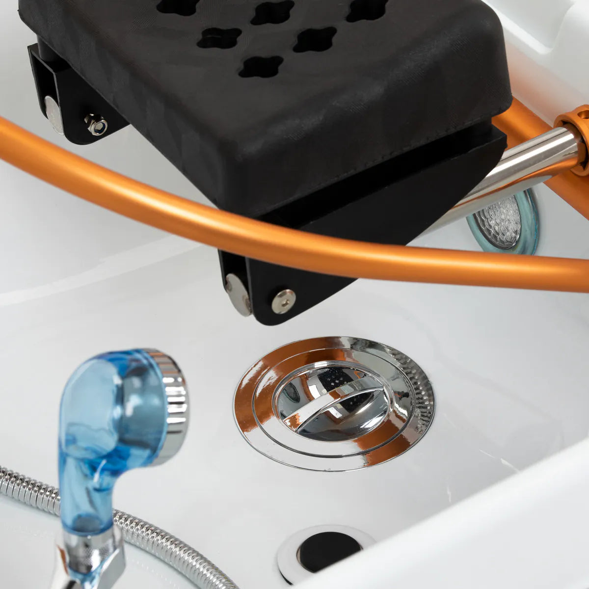 Gabbiano Maldives Head Spa Bed & Professional Hair Washing Station Black - close-up of the upholstery and construction details
