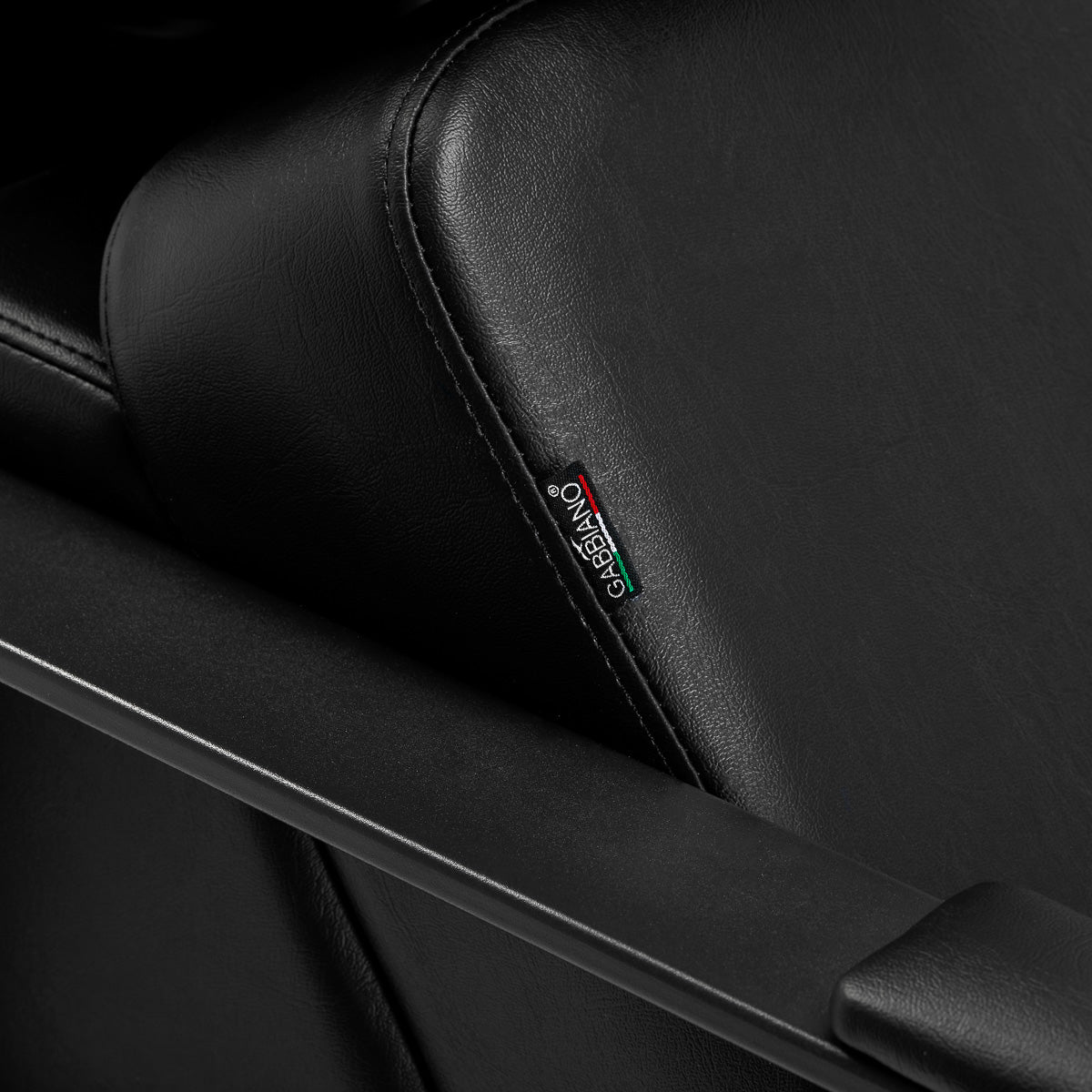 Gabbiano Modena Backwash Unit Black - close-up of the upholstery and construction details