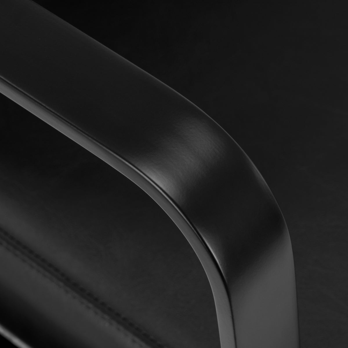 Gabbiano Porto-BM Hair Salon Styling Chair Black - close-up of the upholstery and construction details
