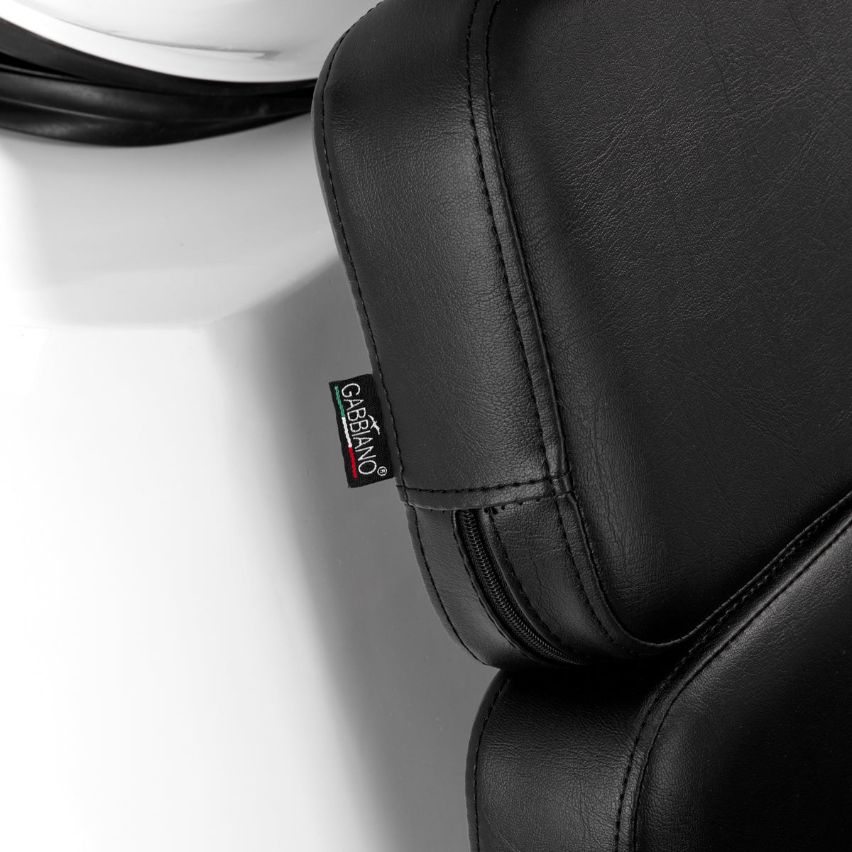 Gabbiano Porto-GM Hair Wash Unit Black - displayed in a professional treatment-room setting