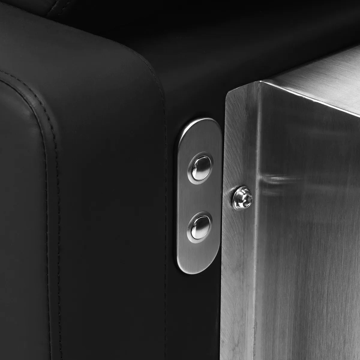 Gabbiano Sylvia Hairdressing Backwash Unit Black - close-up of the upholstery and construction details
