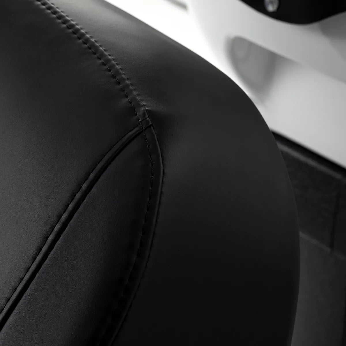 Gabbiano Trycho 2 Electric Hair Wash Unit Black - close-up of the upholstery and construction details