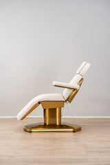 Manufakturo Étoile Electric Lash Beauty Bed - 3 Motors Creamy - close-up of the upholstery and construction details