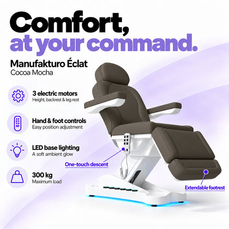 Manufakturo Éclat Cocoa Mocha electric beauty bed with three electric motors, hand and foot controls, LED base lighting, 300 kg maximum load, one-touch descent, an extendable footrest and a solid one-piece headrest.