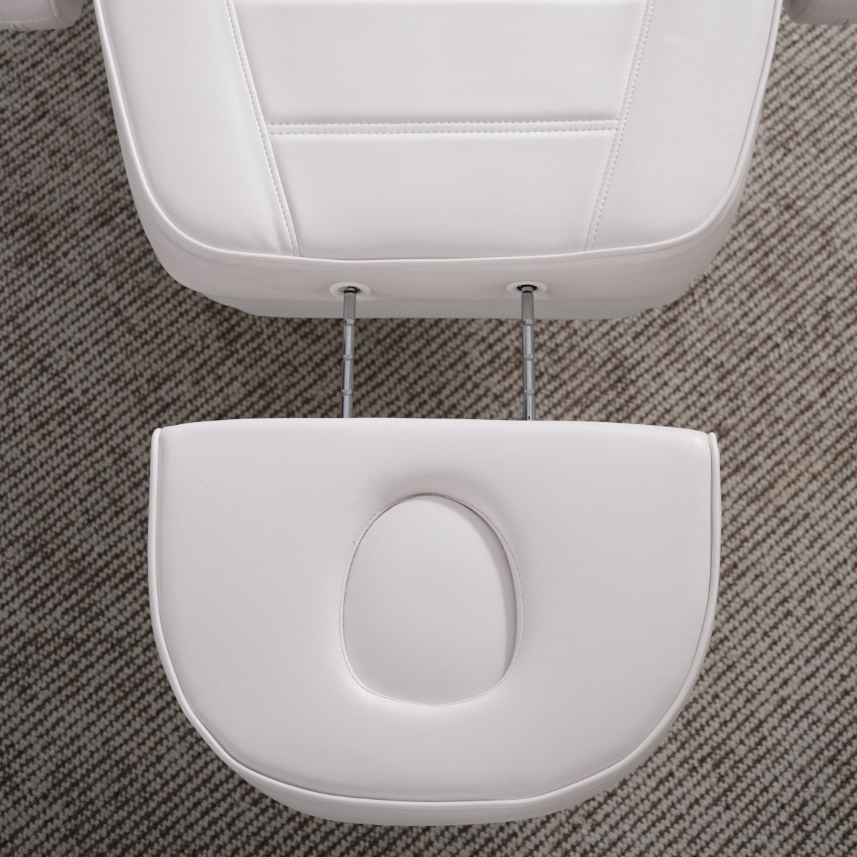 Manufakturo Grace Electric Beauty Bed - 3 Motors Bare Blush - close-up of the upholstery and construction details
