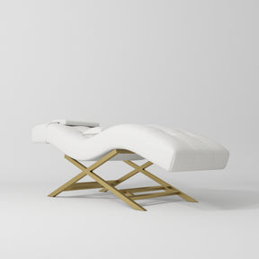 Manufakturo Majesty Lash Bed - Adjustable Headrest White - close-up of the upholstery and construction details