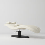 Manufakturo Royale Luxury & Ergonomic Beauty Lash Bed Black Base Creamy - close-up of the upholstery and construction details