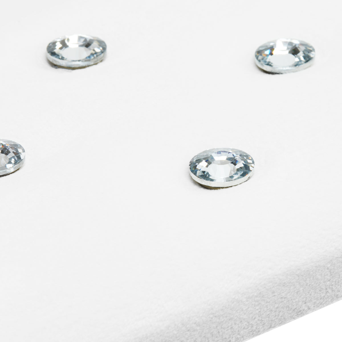 Momo Diamond Manicure Hand Rest Velour Ecru - arranged with the included components on a white background