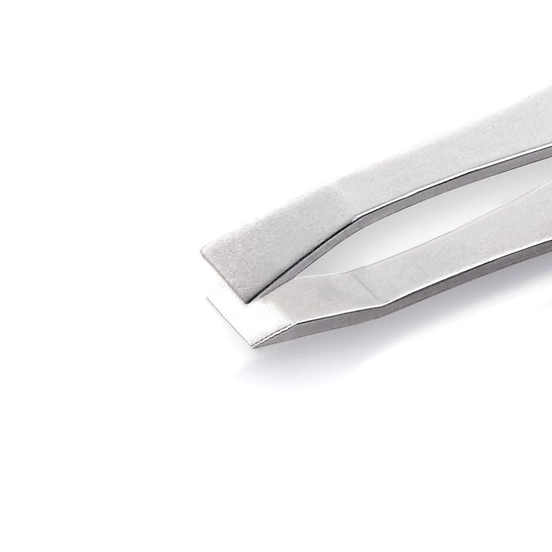 Nghia Export T-02 Tweezers - close-up of the tweezer arms and precision tips on a white background