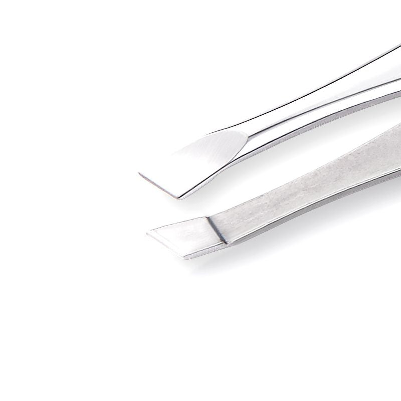 Nghia Export T-07 Tweezers - close-up of the tweezer arms and precision tips on a white background