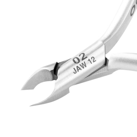 Ocho Pro Cuticle Nippers 02 Hand Polished Jaw 4mm - stainless-steel nippers with the cutting jaws visible on a white background