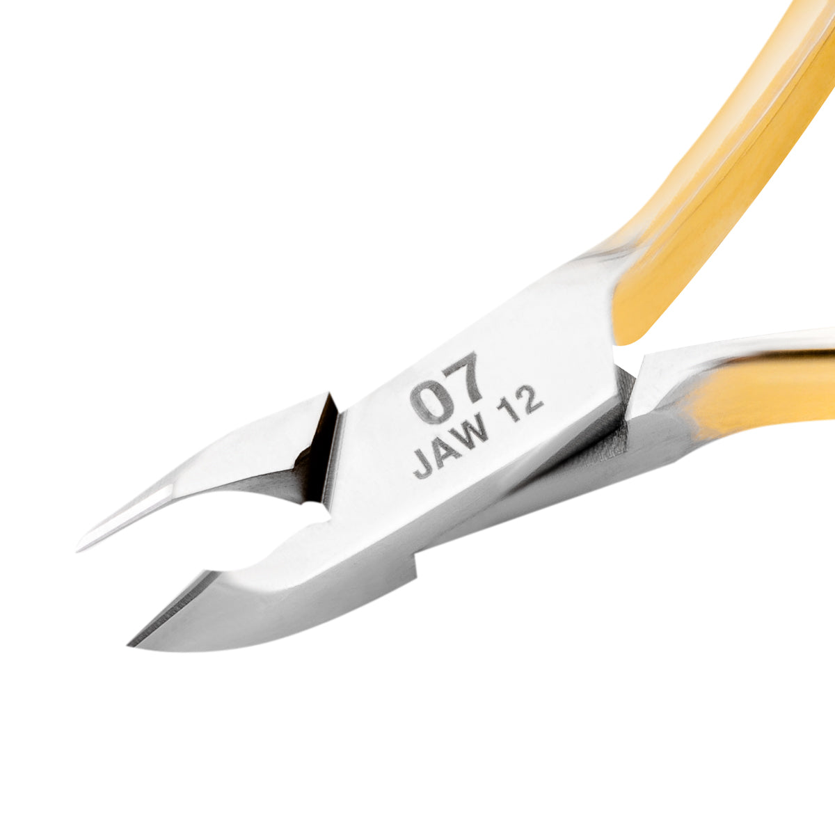 Ocho Pro Cuticle Nippers 07 Hand Polished Jaw 4mm - stainless-steel nippers with the cutting jaws visible on a white background