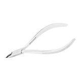 Ocho Pro Cuticle Nippers 09 Hand Polished Jaw 3.5mm - stainless-steel nippers with the cutting jaws visible on a white background