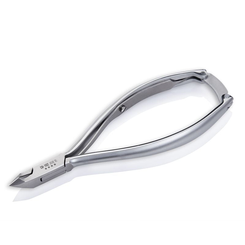 Omi Pro-Line CB-102 Cuticle Nippers 12/4mm Jaw - Box Joint - stainless-steel nippers with the cutting jaws visible on a white background