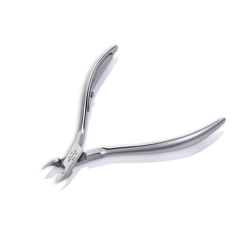 Omi Pro-Line CL-101 Cuticle Nippers 12/4mm Jaw - Lap Joint - stainless-steel nippers with the cutting jaws visible on a white background