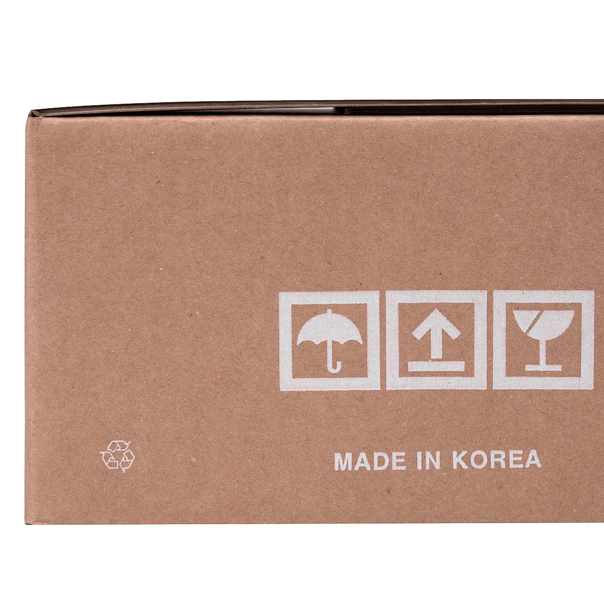 Handling symbols and Made in Korea marking on the Saeyang Marathon box