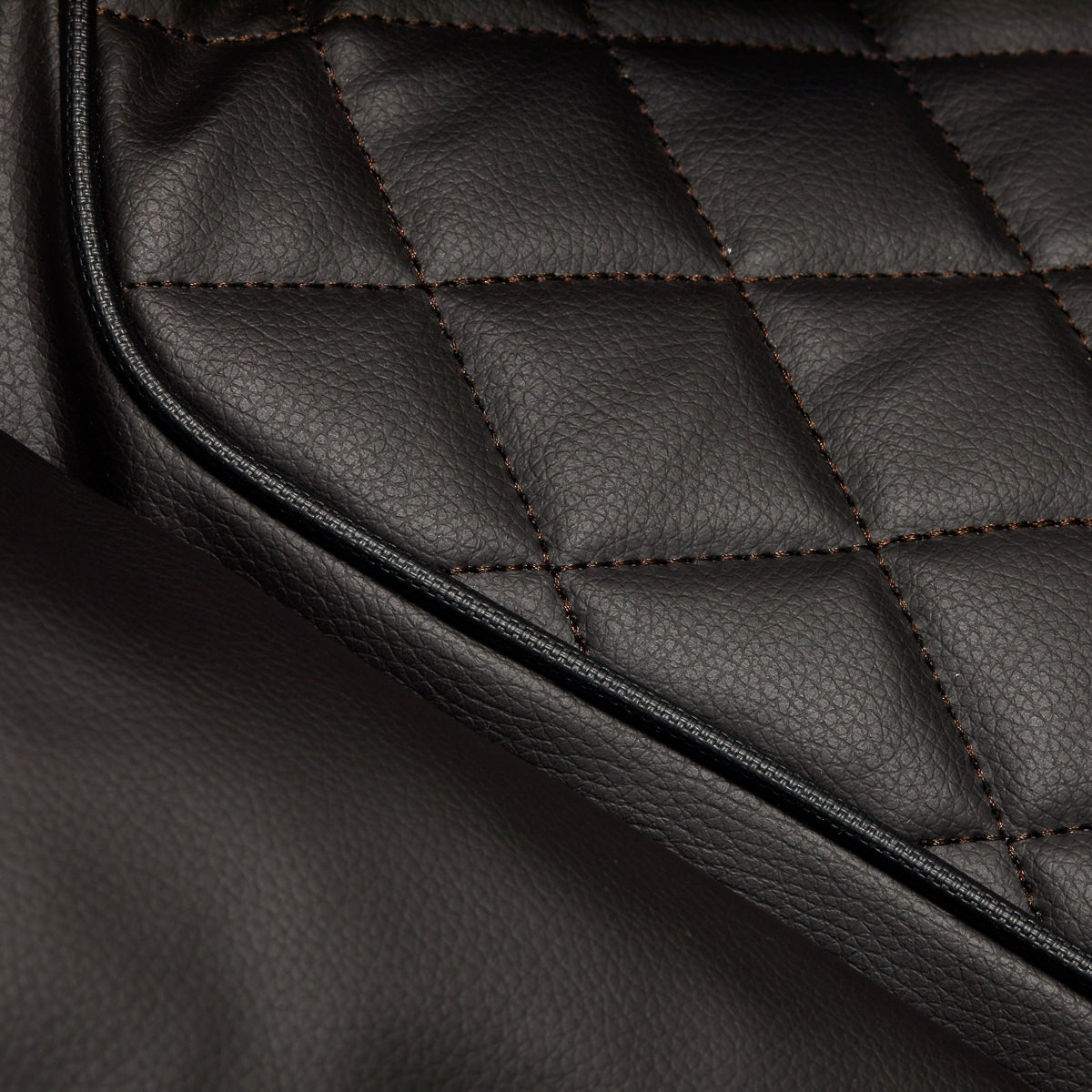 Sakura Massage Chair Comfort Plus 806 Black - close-up of the upholstery and construction details