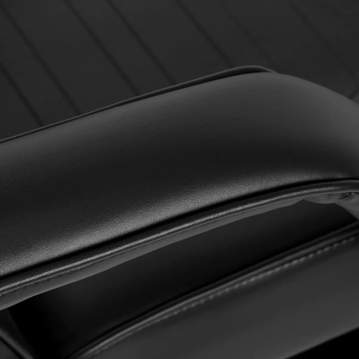 Sillon 210 Hydraulic Pedicure Bed With Rocking Function & Split Footrest Black - close-up of the upholstery and construction details