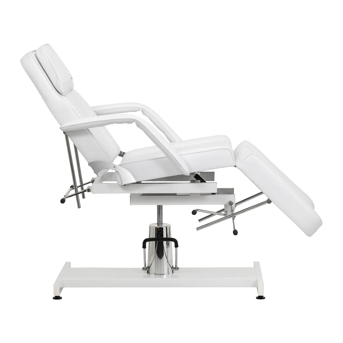 Sillon 210 Hydraulic Pedicure Bed With Rocking Function & Split Footrest White - close-up of the upholstery and adjustment details