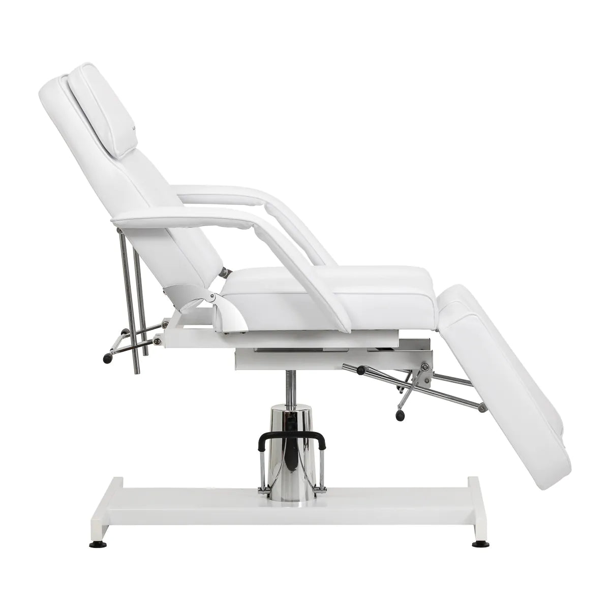 Sillon 210 Hydraulic Pedicure Bed With Rocking Function & Split Footrest White - close-up of the upholstery and adjustment details