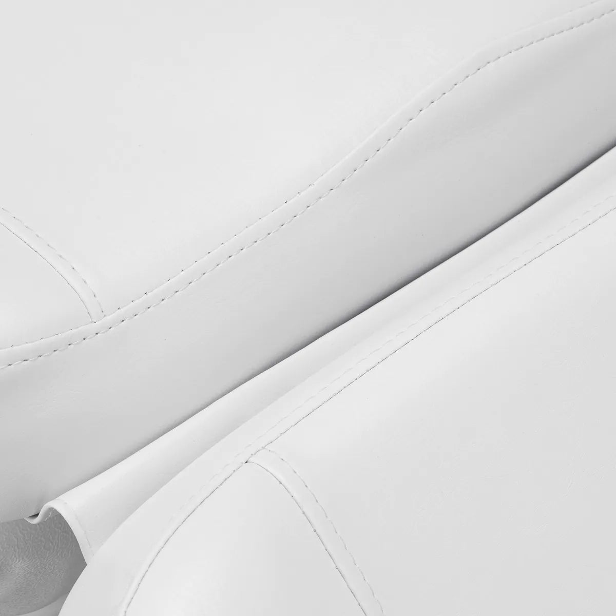Sillon Classic Heated 3-Motor Electric Beauty Bed White - displayed in a professional treatment-room setting